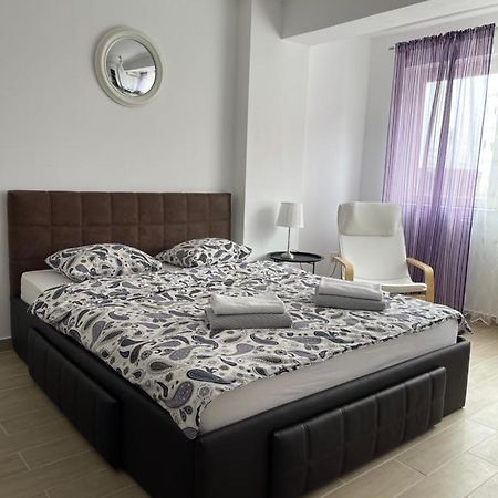 Zeini - Garsoniera Constanta Apartment Luaran gambar