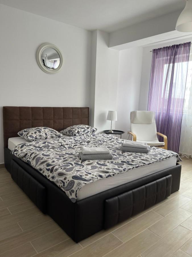 Zeini - Garsoniera Constanta Apartment Luaran gambar